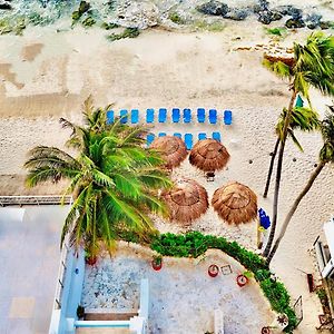 Pelicano Inn Playa Del Carmen - Beachfront Hotel